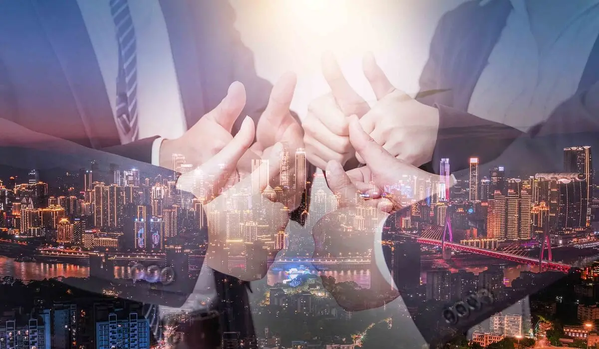 Giới thiệu 6 hand gesture business team cheering.jpg